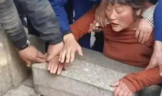 救人坠楼消防员牺牲 救人坠楼消防员牺牲